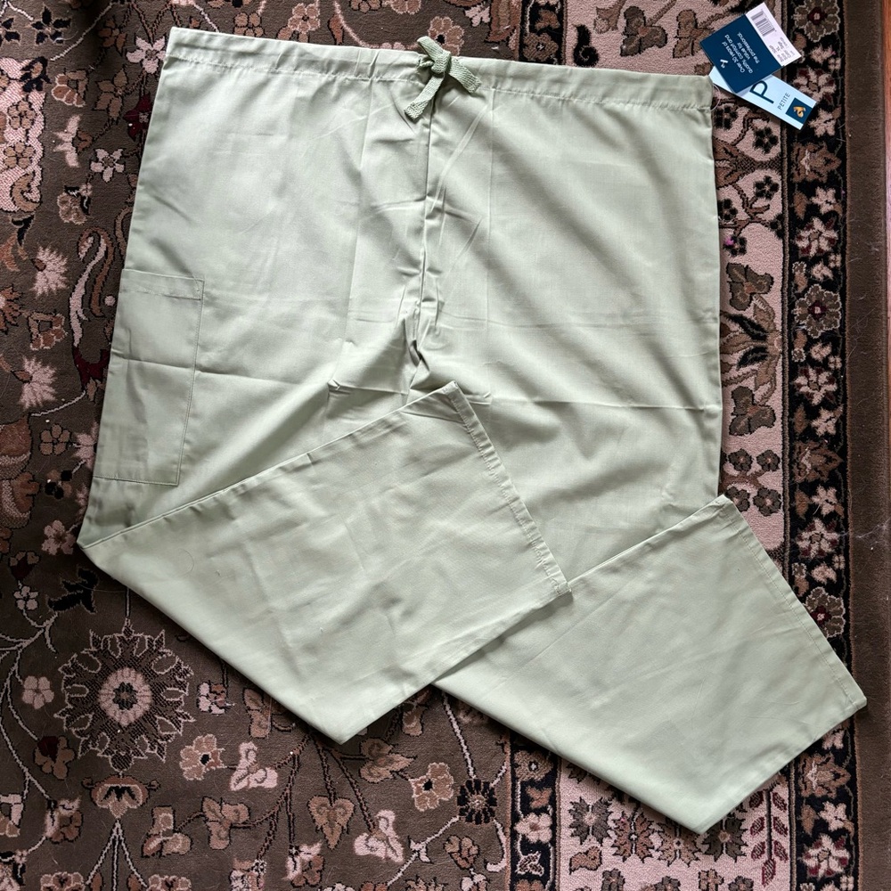 💚 Adar Drawstring Scrub Pants 💚